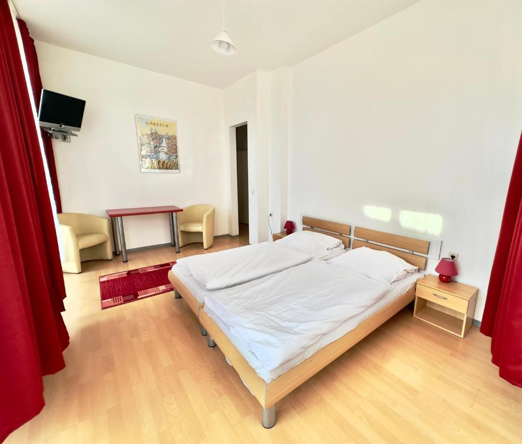 Picobello Pension Görlitz Exteriör bild